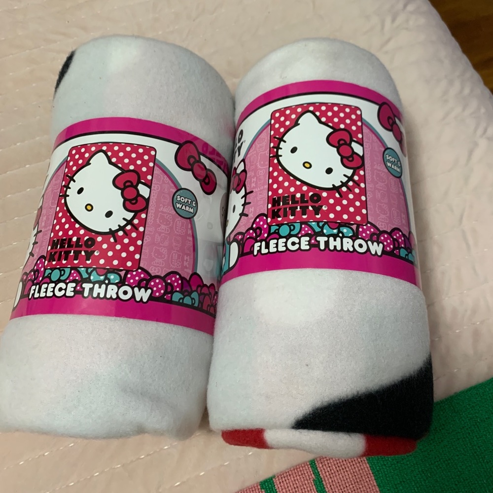 Hello Kitty fleece throw